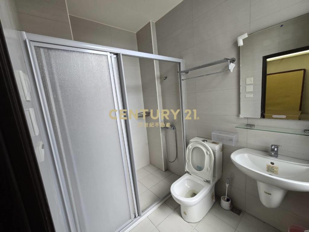 市區稀有大地坪電梯透天