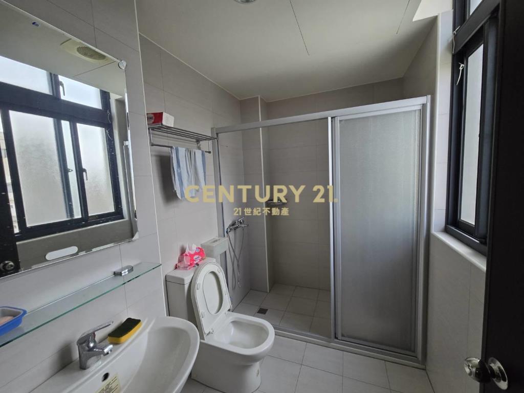 市區稀有大地坪電梯透天