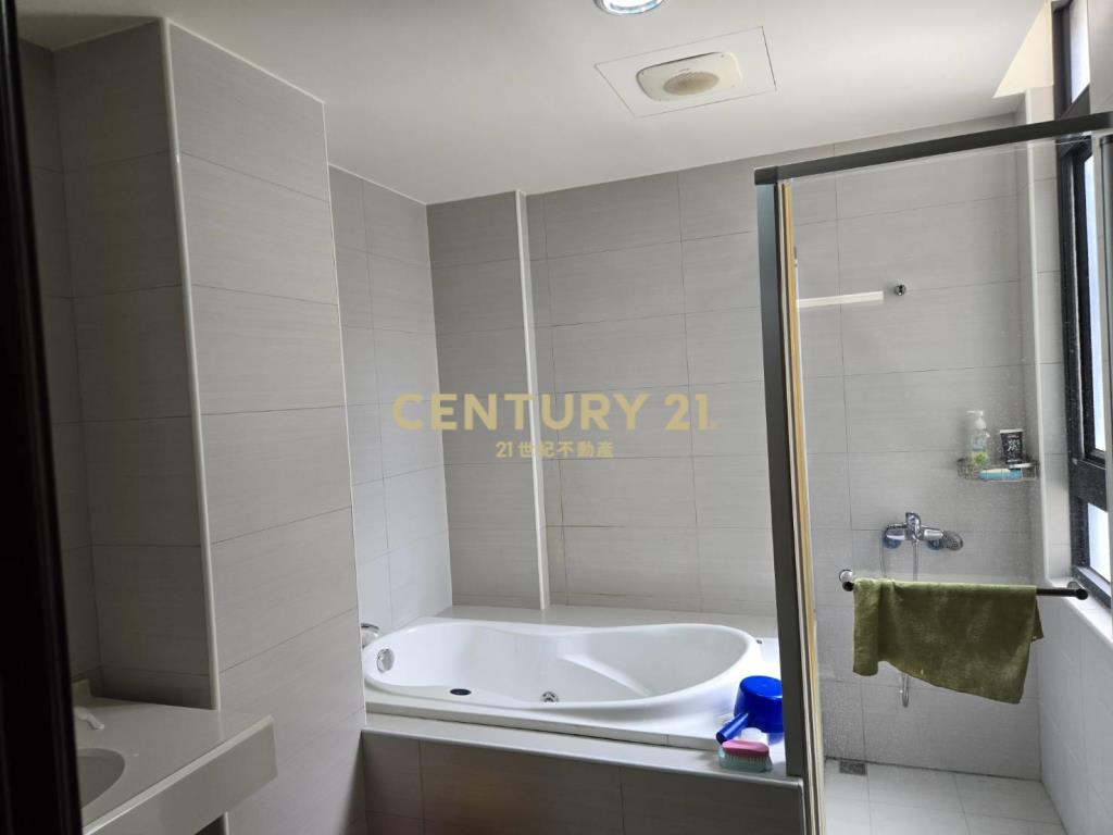 市區稀有大地坪電梯透天