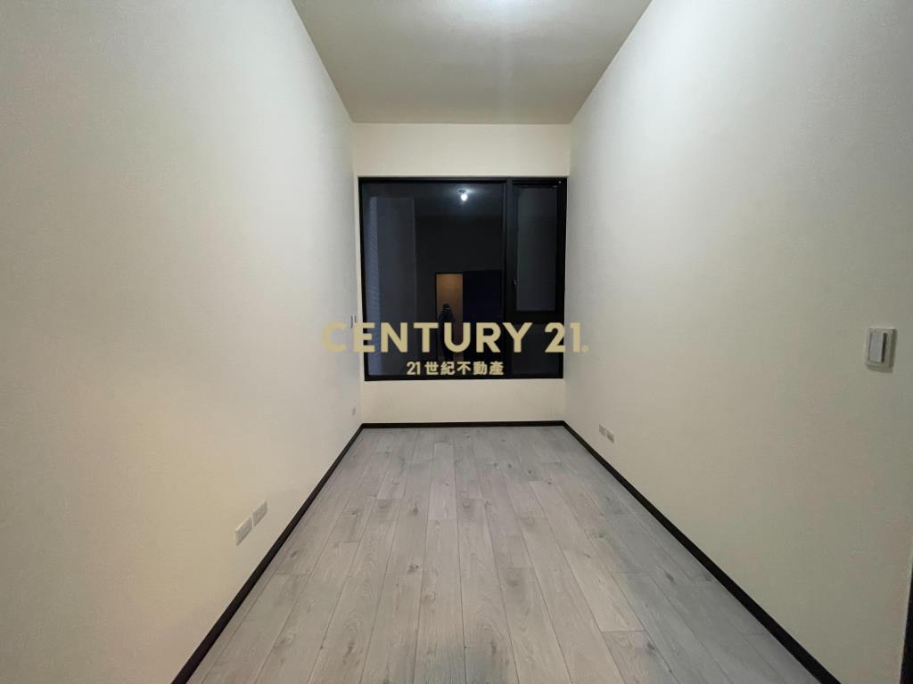 青埔A18全新挑高兩房兩衛+平車