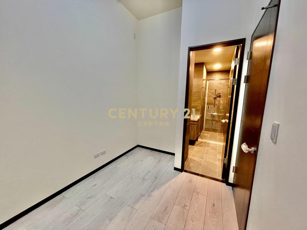 青埔A18全新挑高兩房兩衛+平車