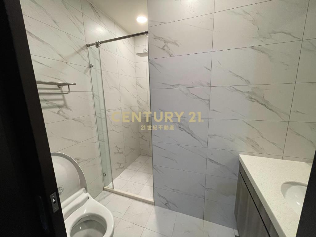 青埔A18全新挑高兩房兩衛+平車