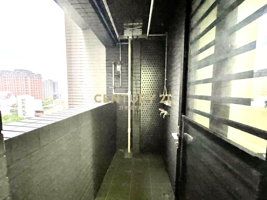 青埔A18全新挑高兩房兩衛+平車