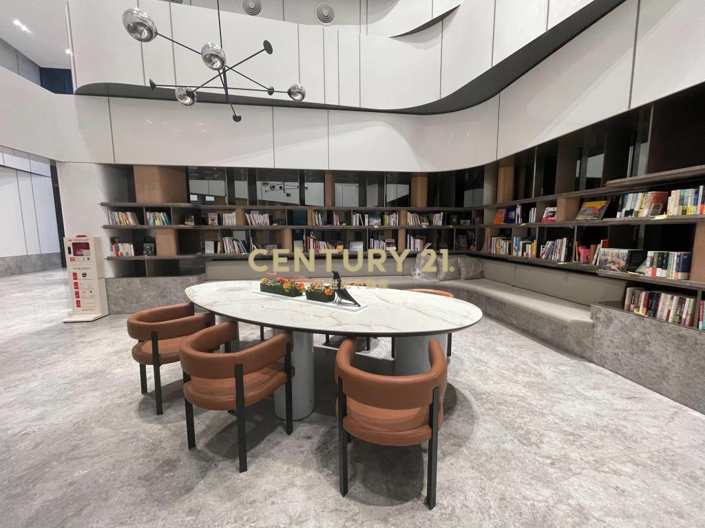 青埔A18全新挑高兩房兩衛+平車