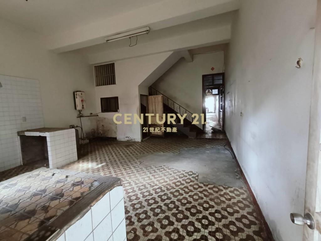 忠貞國小大透店