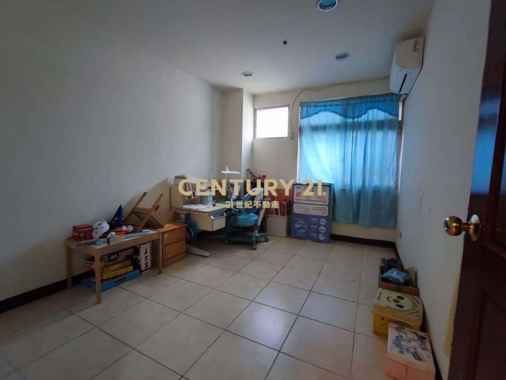 內壢環中商圈自立國宅D區四房車