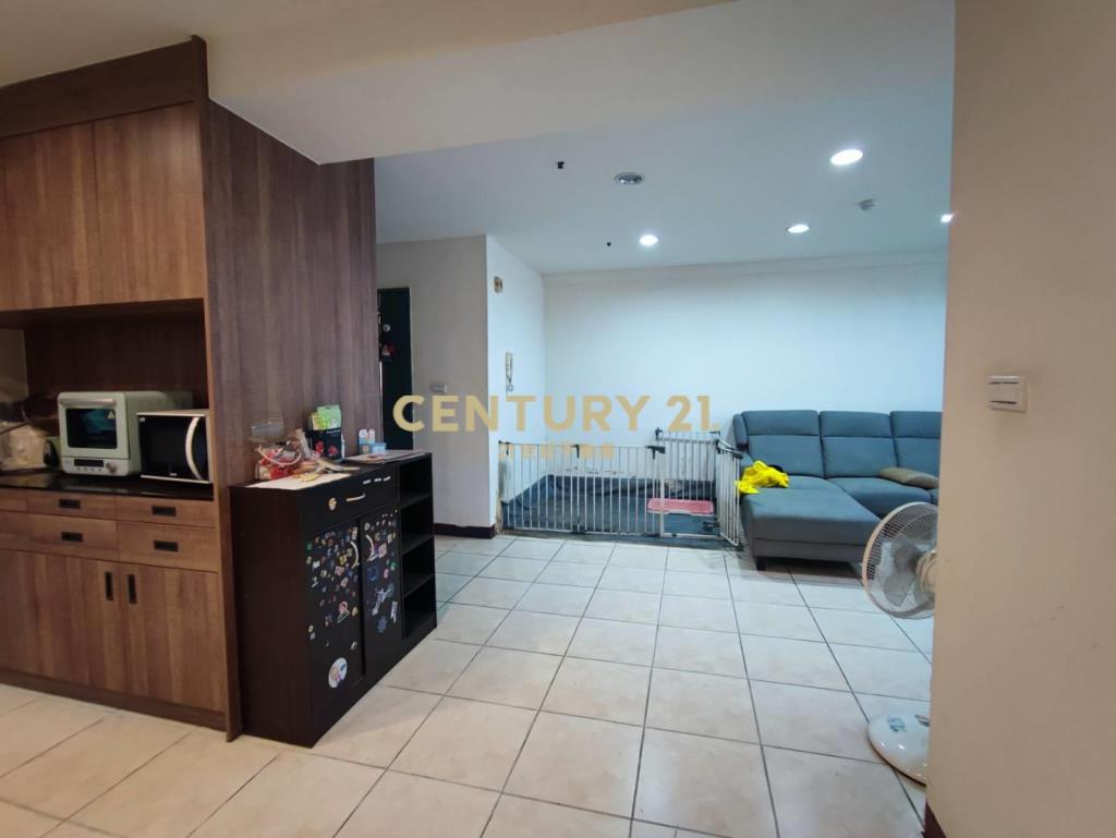 內壢環中商圈自立國宅D區四房車