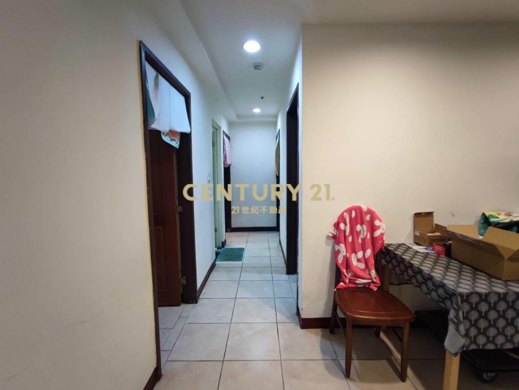 內壢環中商圈自立國宅D區四房車