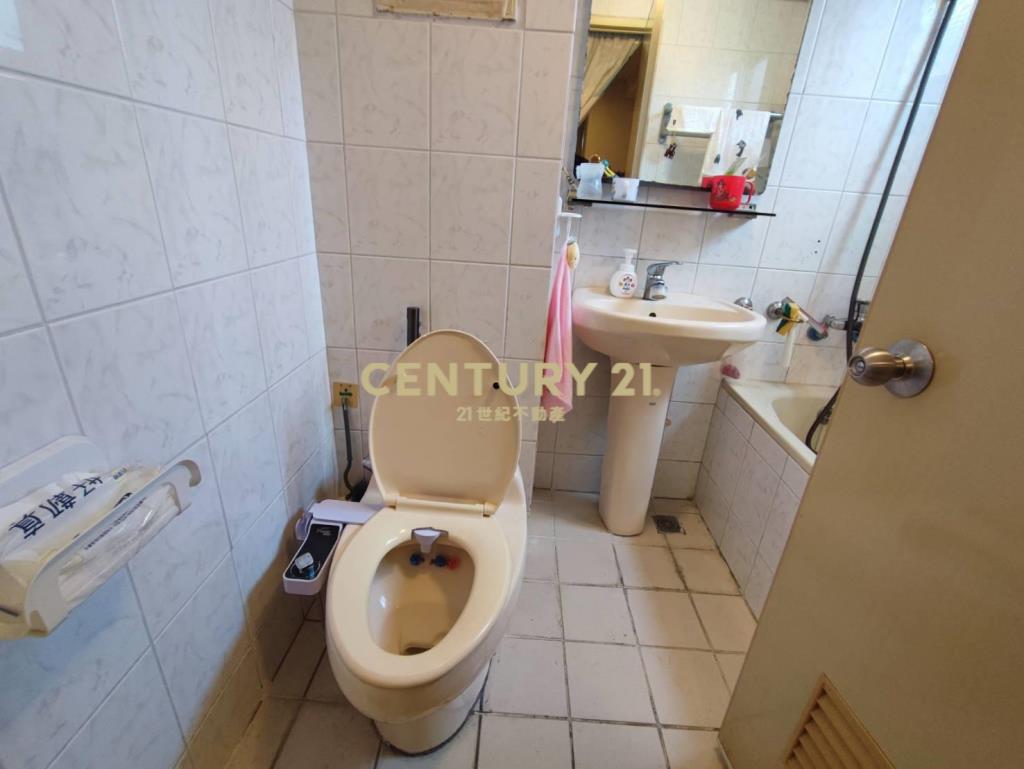 內壢環中商圈自立國宅D區四房車