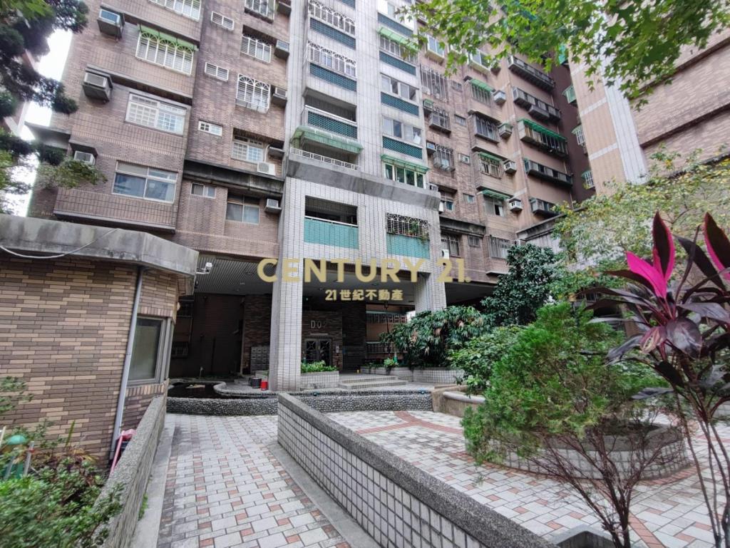 內壢環中商圈自立國宅D區四房車