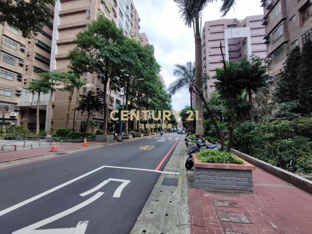 內壢環中商圈自立國宅D區四房車