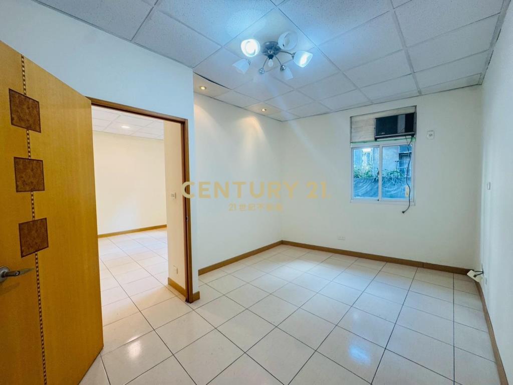 稀有桃園火車站邊間透天