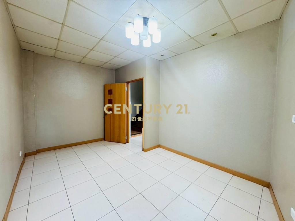 稀有桃園火車站邊間透天