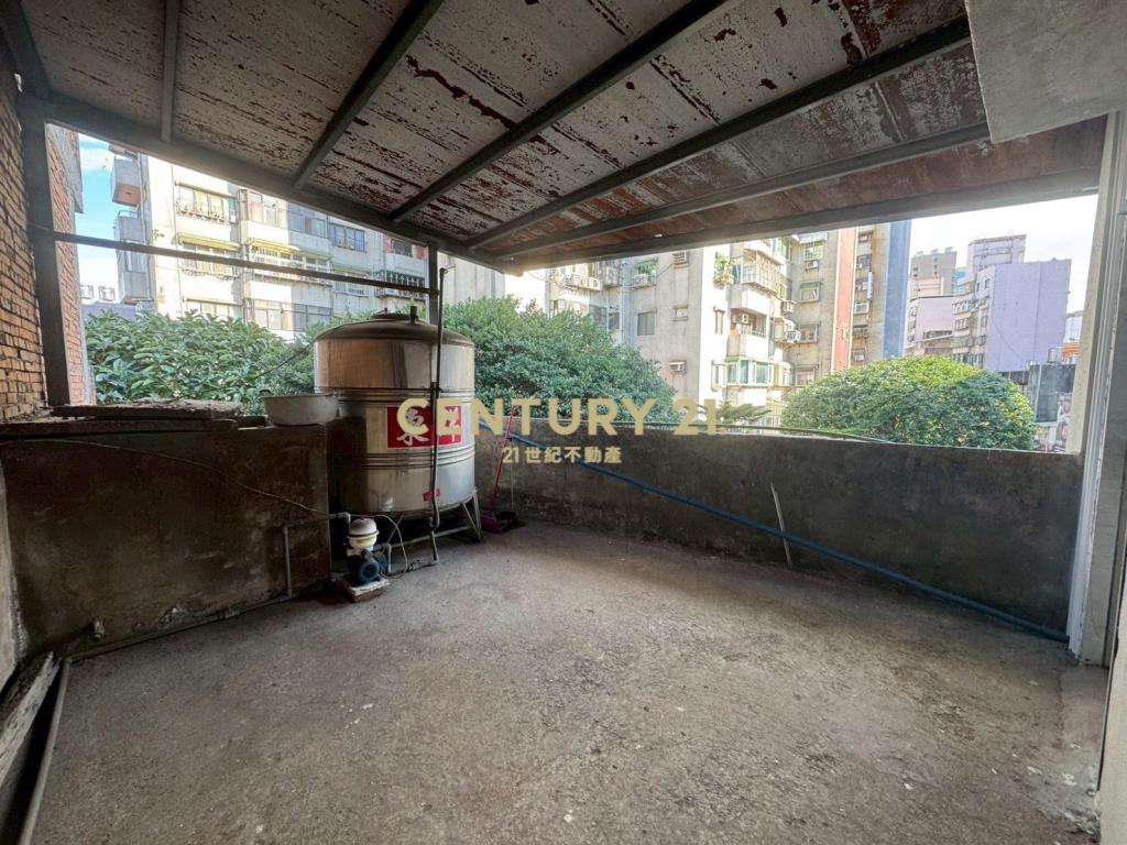 稀有桃園火車站邊間透天