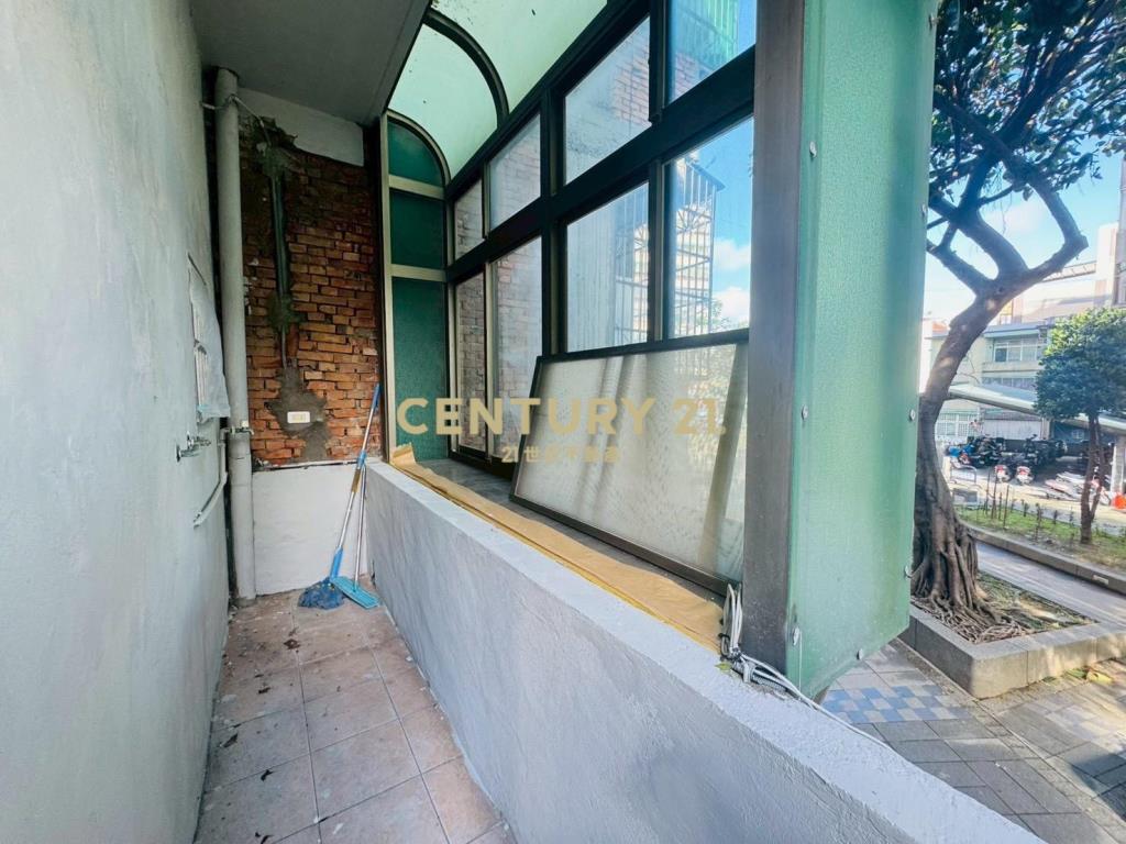 稀有桃園火車站邊間透天