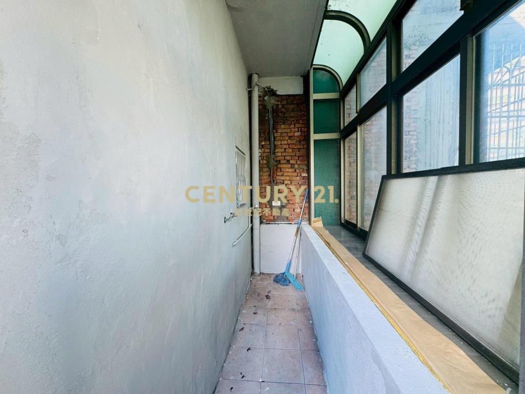 稀有桃園火車站邊間透天