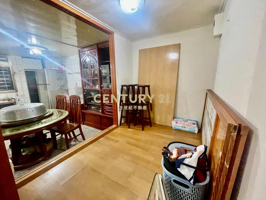 龍岡路7米活巷大地坪透天