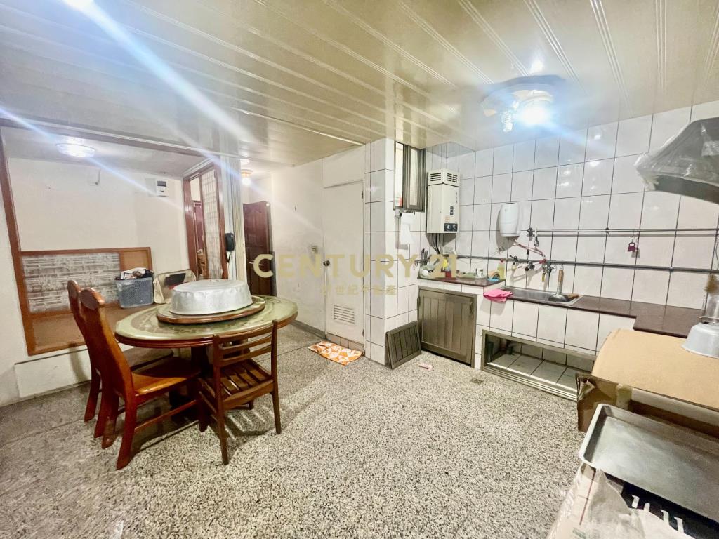 龍岡路7米活巷大地坪透天