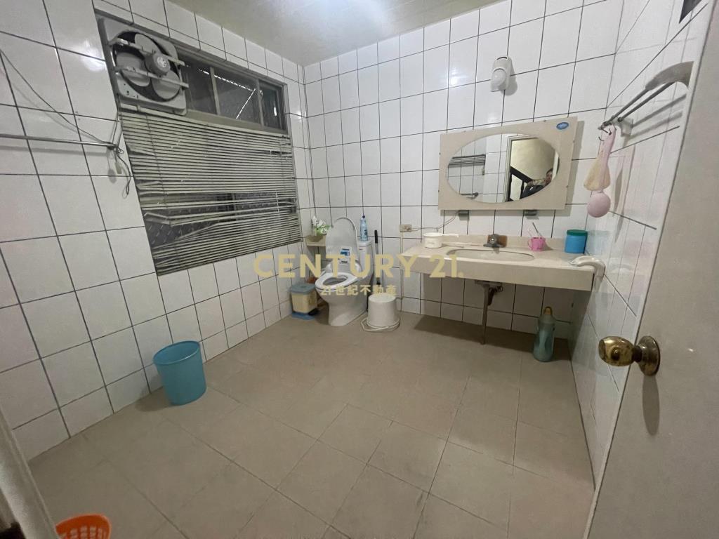 龍岡路7米活巷大地坪透天