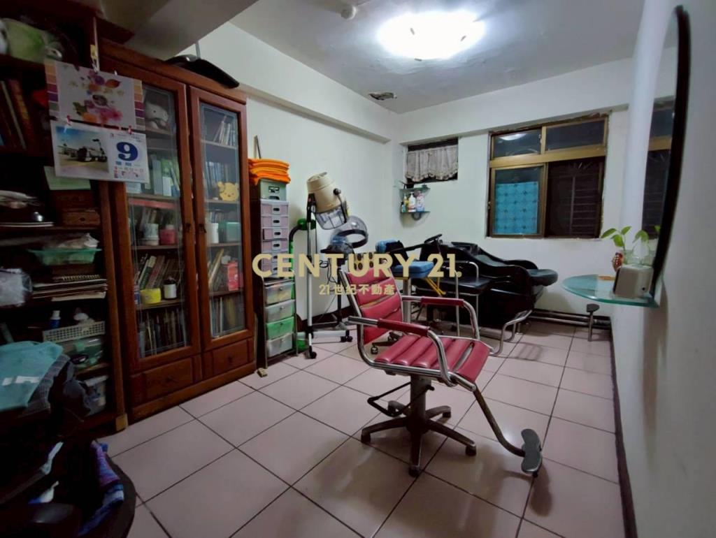 新屋交流道肯德基旁電梯四房