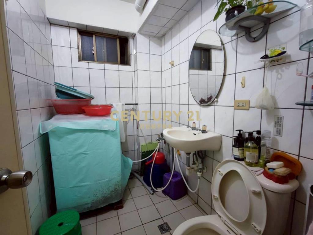 新屋交流道肯德基旁電梯四房