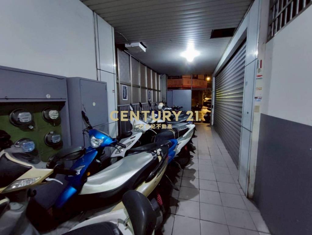 新屋交流道肯德基旁電梯四房