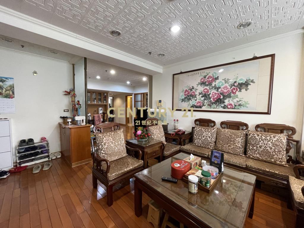 sogo海華商圈捷運A21精美四房車