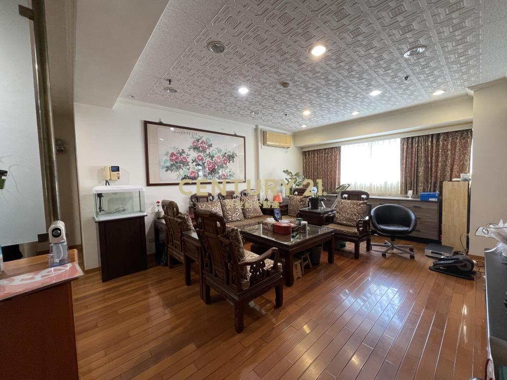 sogo海華商圈捷運A21精美四房車