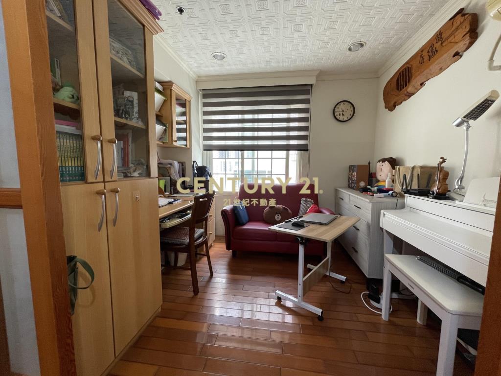 sogo海華商圈捷運A21精美四房車