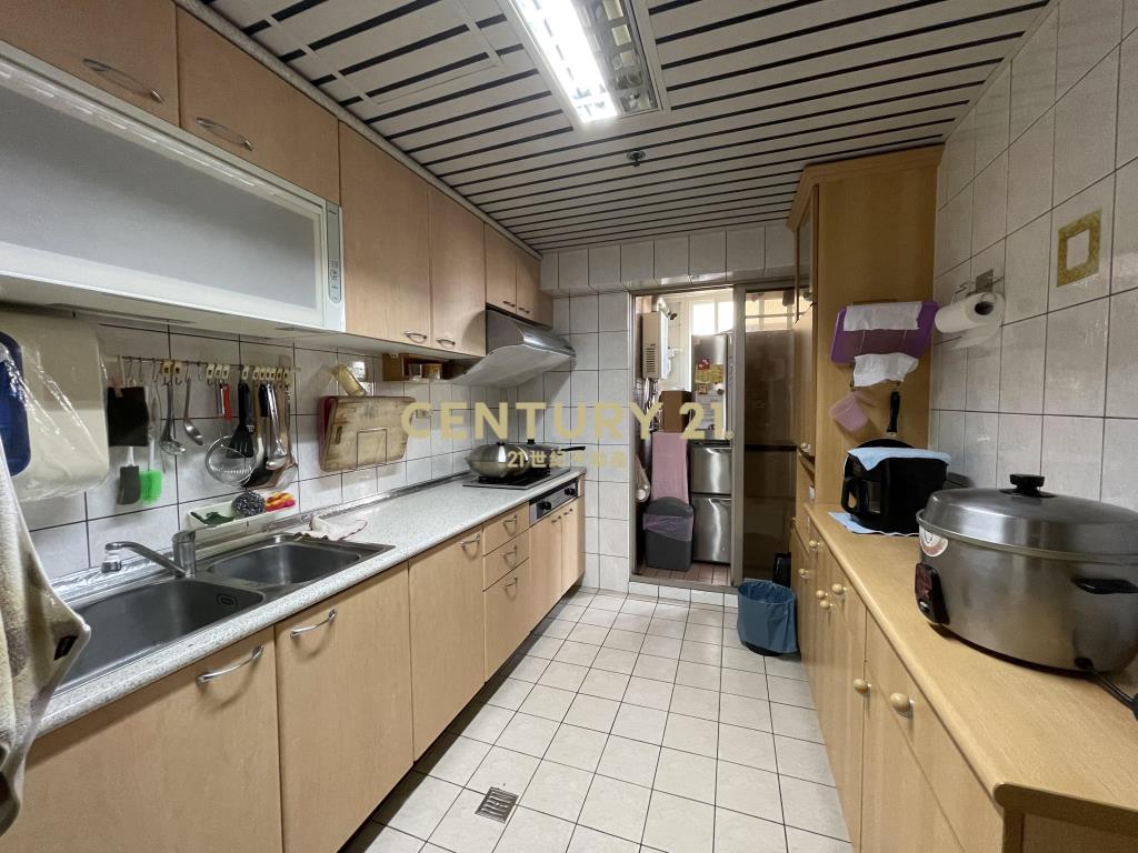 sogo海華商圈捷運A21精美四房車