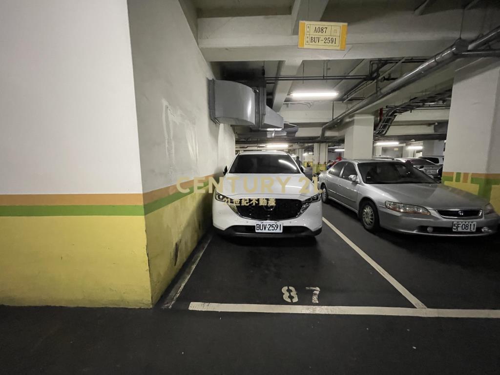 sogo海華商圈捷運A21精美四房車