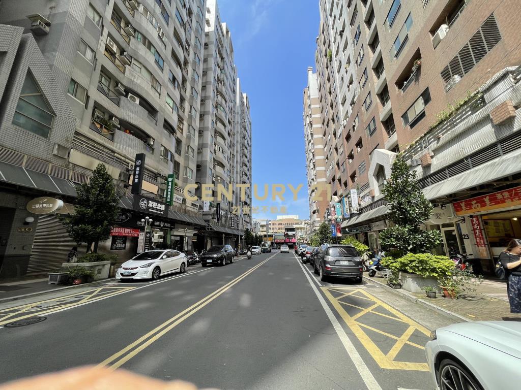 sogo海華商圈捷運A21精美四房車