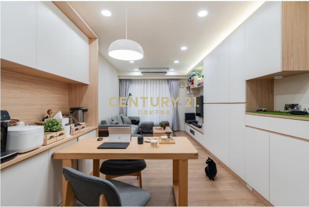 龍安特區昭揚家三房車