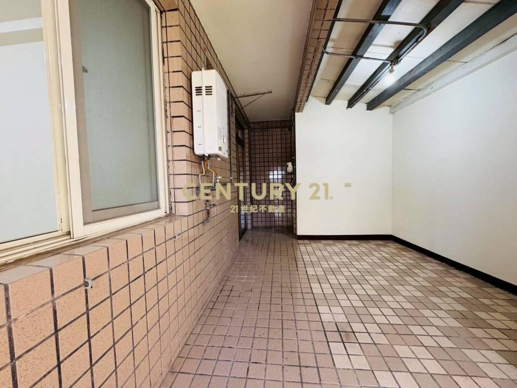 中壢SOGO區公所燙金店面1+2樓