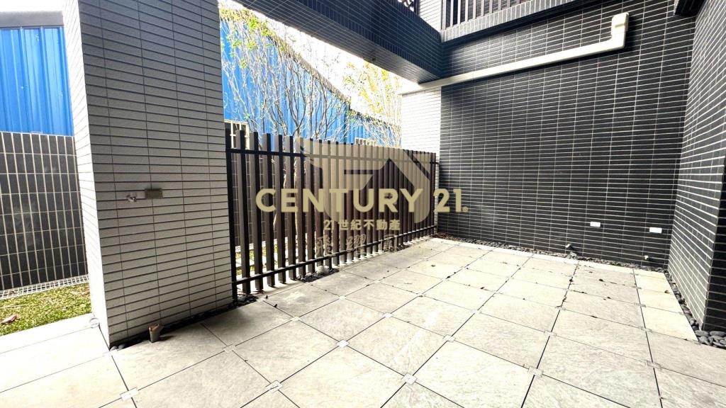 【專任】近青埔A19一樓大露臺雙車位