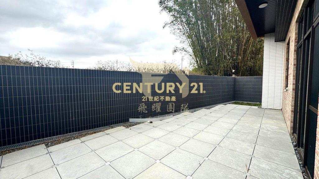 【專任】近青埔A19一樓大露臺雙車位