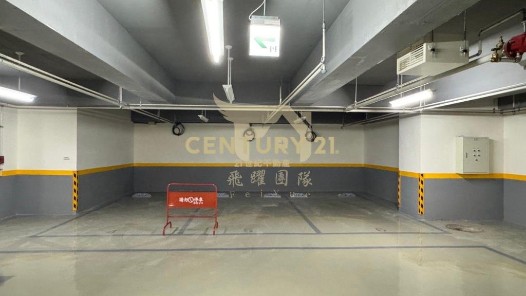 【專任】近青埔A19一樓大露臺雙車位