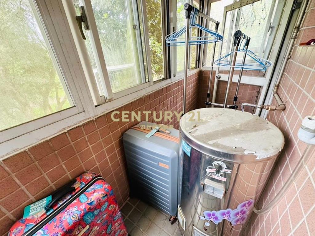 陽光山林雙拼庭院5房3車別墅