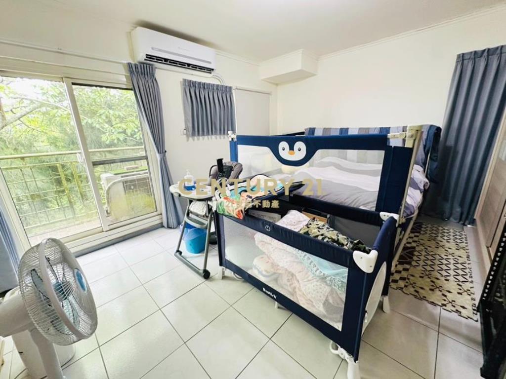 陽光山林雙拼庭院5房3車別墅