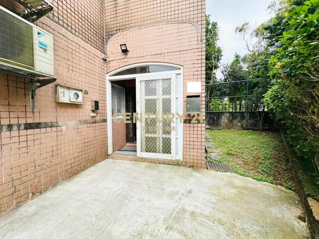 陽光山林雙拼庭院5房3車別墅