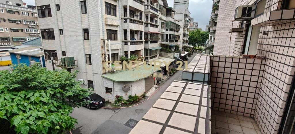 (專任)長庚/研華-便宜投資電梯3房+車