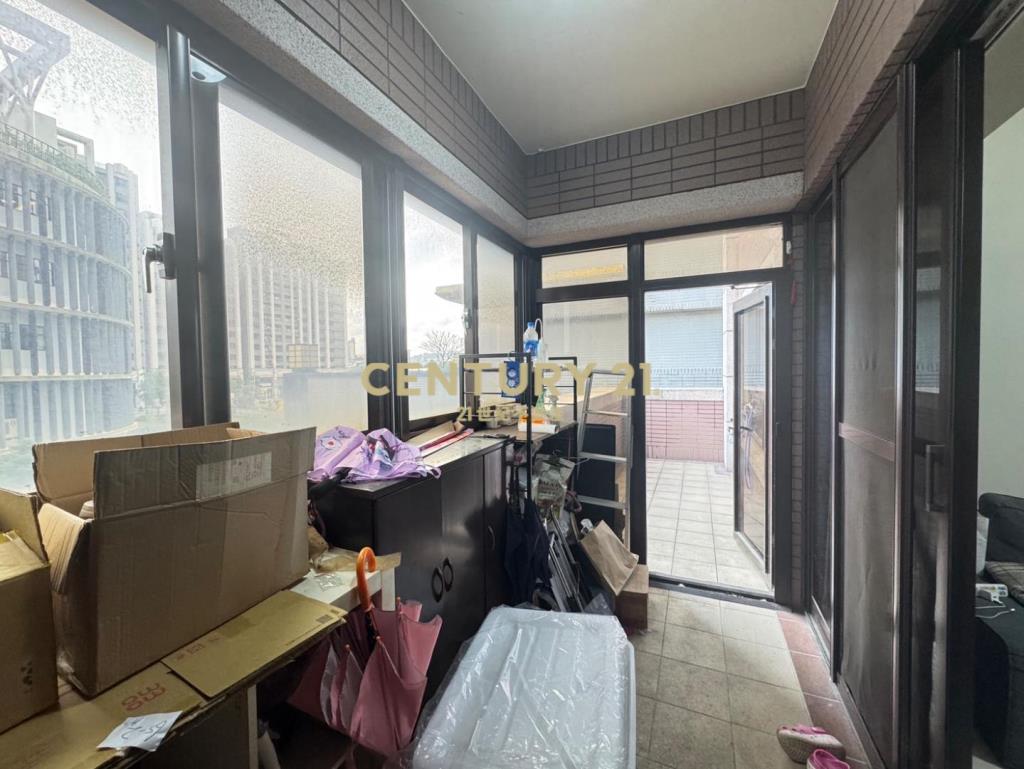 過嶺高誠森仰景觀三房車