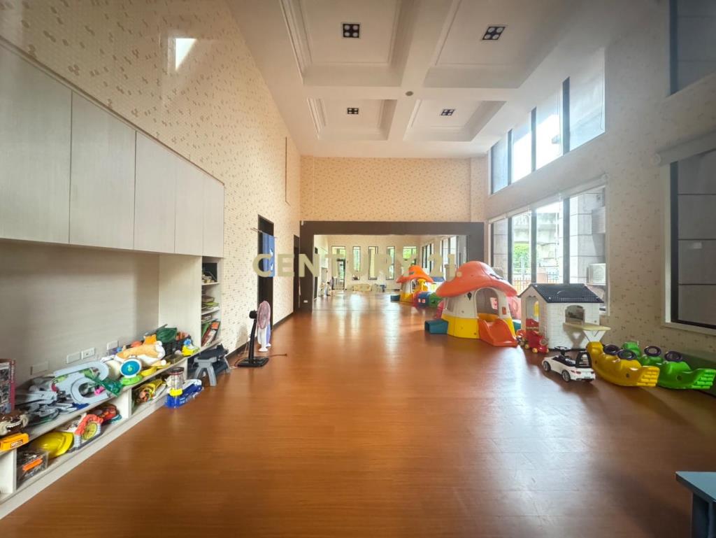 過嶺高誠森仰景觀三房車