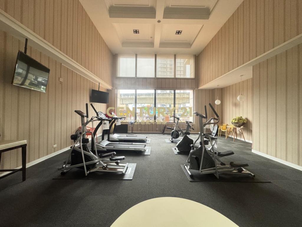 過嶺高誠森仰景觀三房車