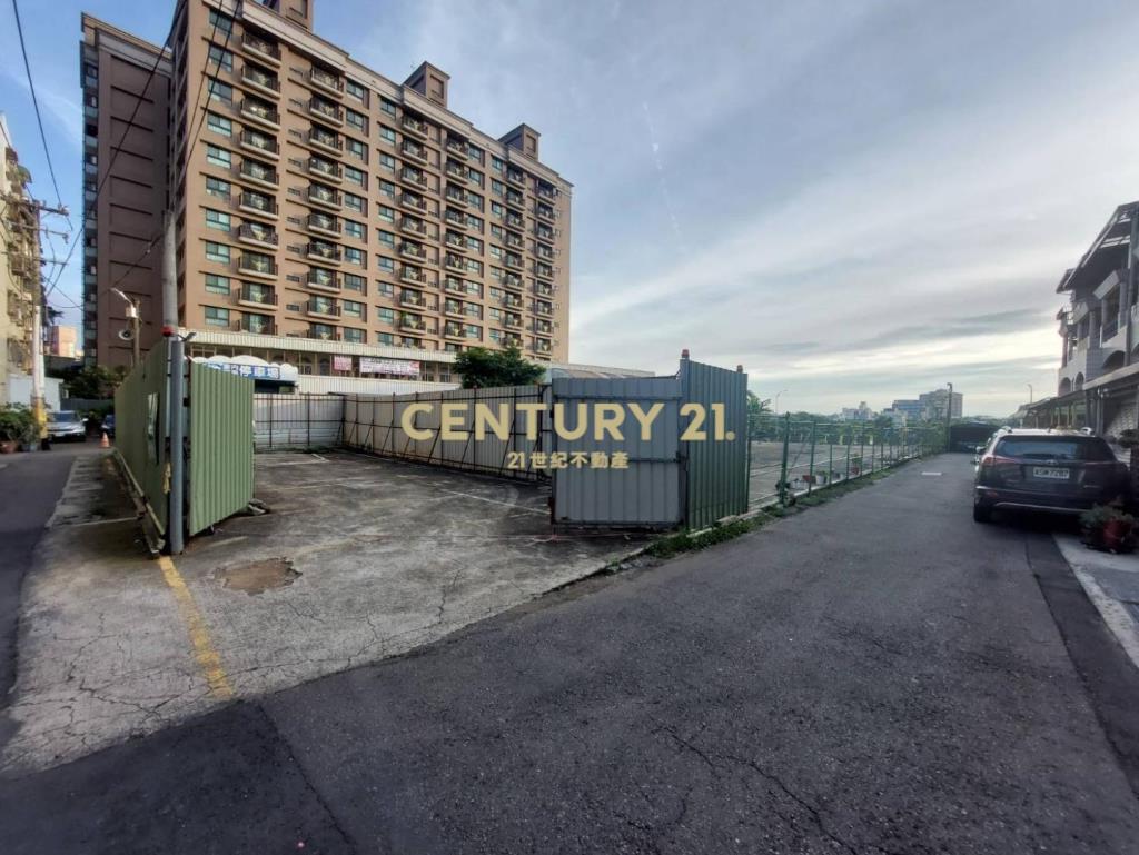 中壢體育園區~大面寬建地(附建造)