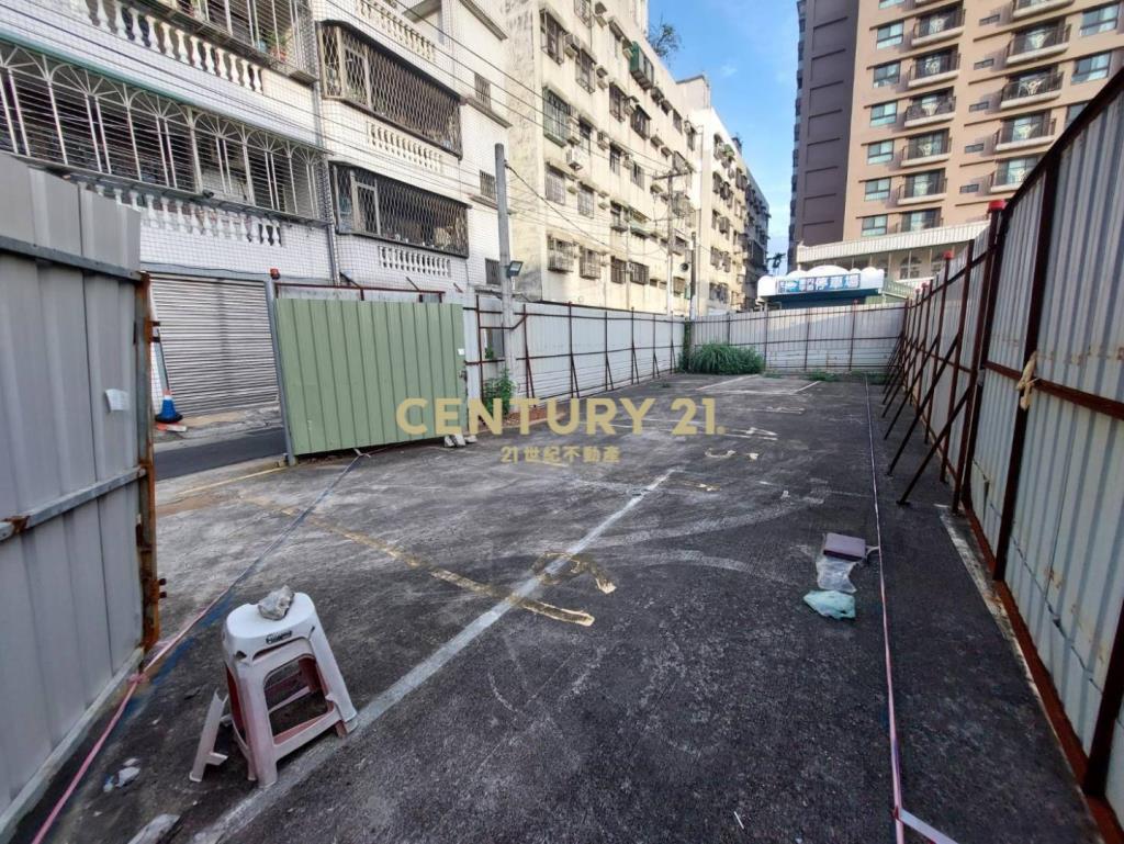 中壢體育園區~大面寬建地(附建造)