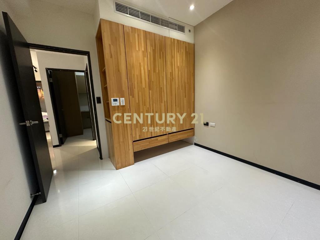 近青埔A16花海景觀大二房車