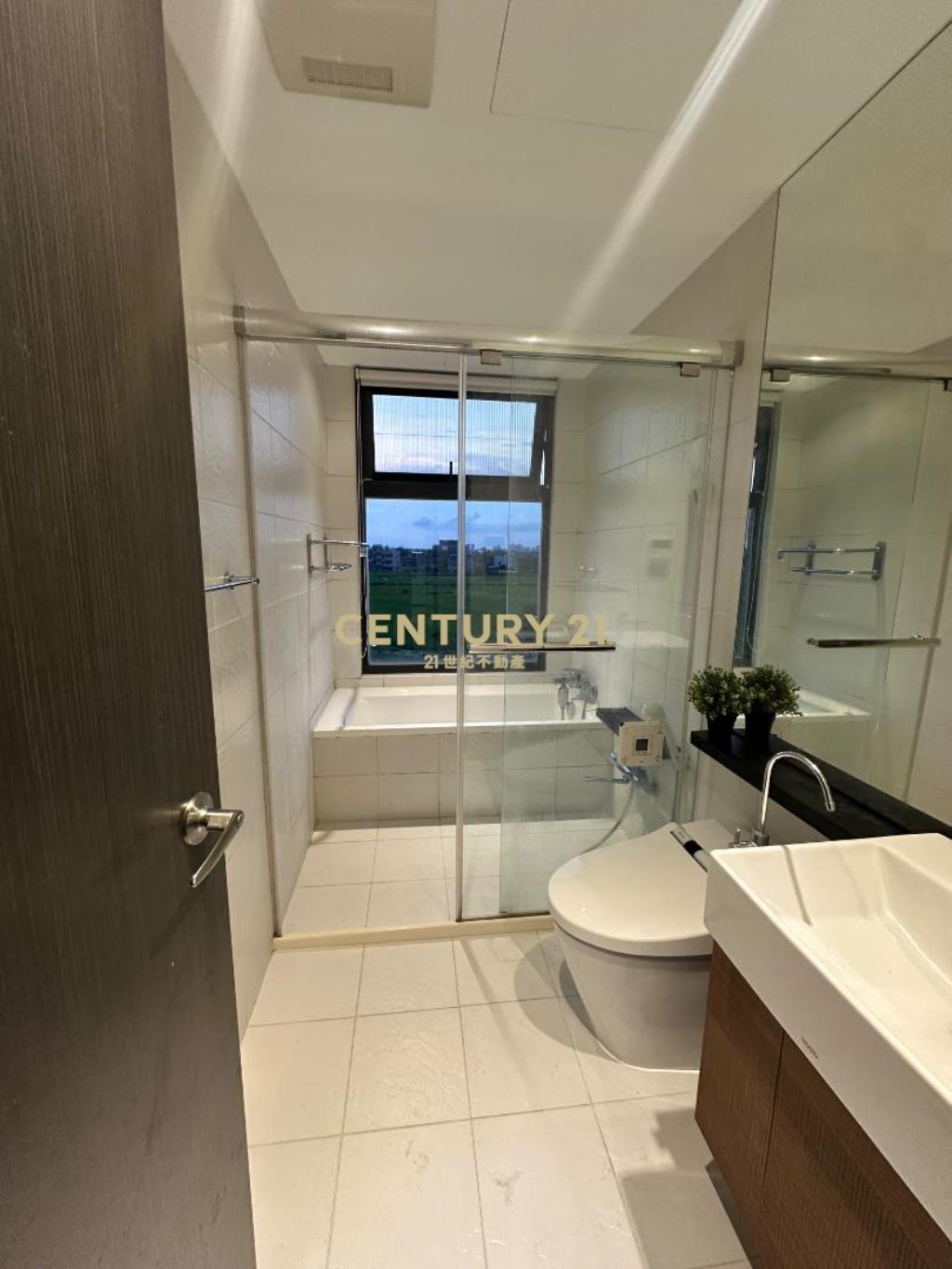 近青埔A16花海景觀大二房車