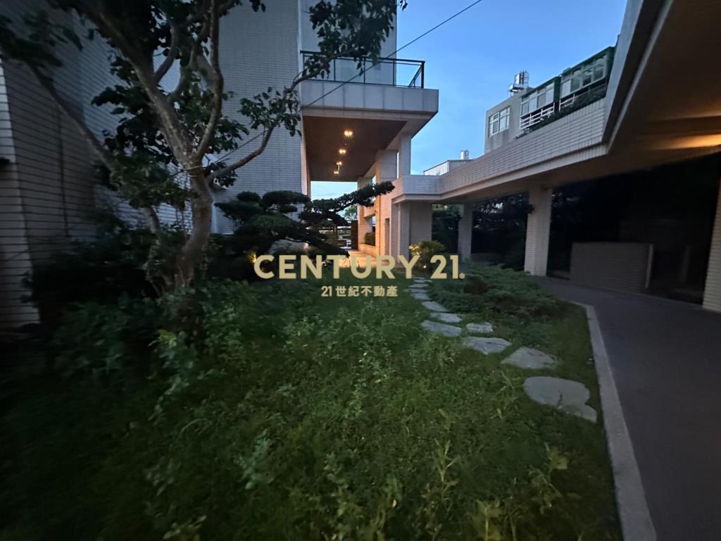 近青埔A16花海景觀大二房車