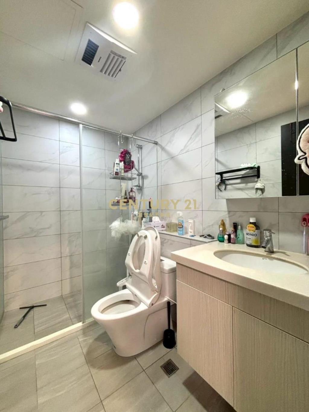 青埔明日朗朗頂客美妝宅